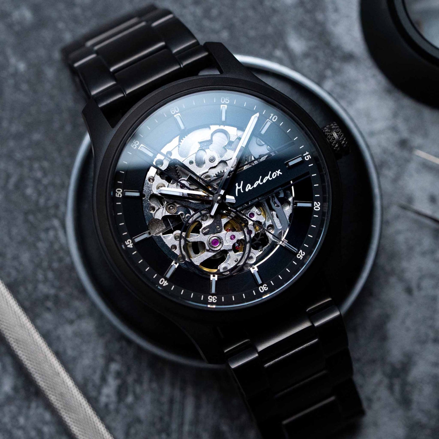 EONIQ - Custom Skeleton watch with black bracelet - Navigator s series