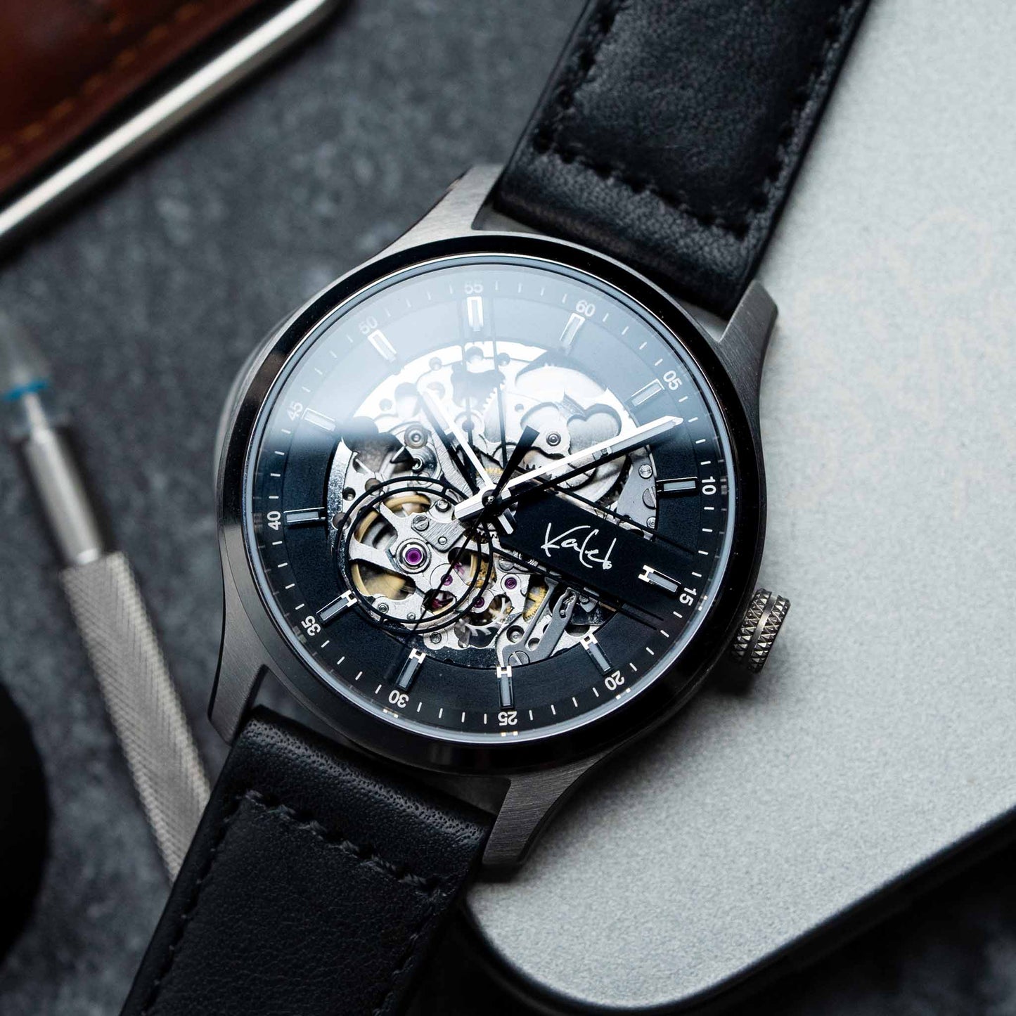 EONIQ - Custom Skeleton watch with black leather strap -  Navigator s series 40mm